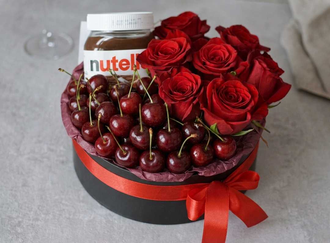 Box (Cherry + Nutella)